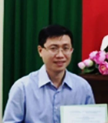 Xử nhẹ tay, giấy tờ giả lộng hành ảnh 2