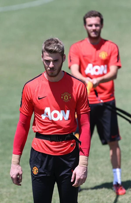 Ngày cuối cùng 'điên rồ' của Arsenal và M.U trên thị trường chuyển nhượng ảnh 1