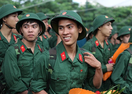 TP.HCM: Hơn 1.200 thanh niên tình nguyện nhập ngũ ảnh 23