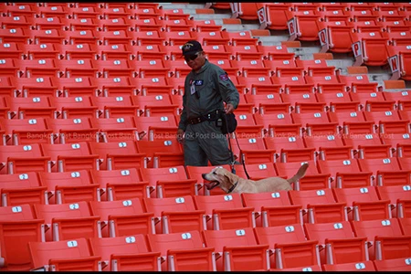 CĐV làm loạn, Malaysia đối mặt án phạt nặng của FIFA ảnh 1