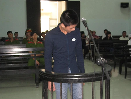 Đi tù vì rủ bé gái... nhậu tới 'bến' ảnh 1