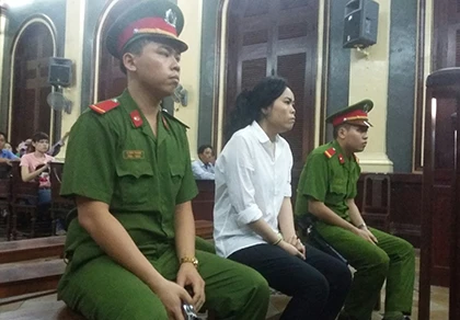 Vì bãi ói, chị em họ người chết, kẻ vào tù ảnh 1