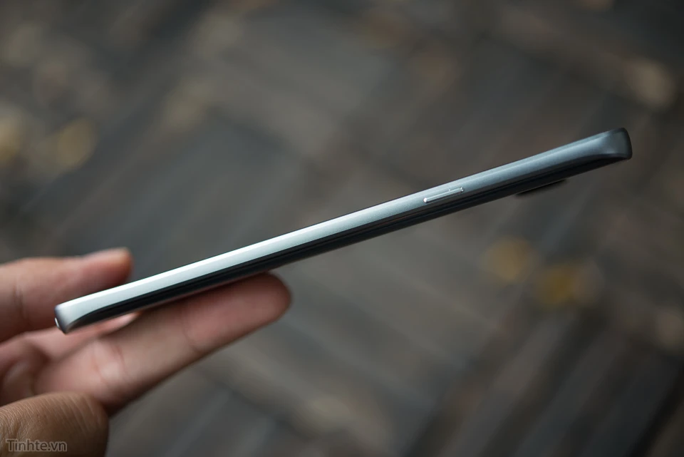 Samsung_Galaxy_Note_5_Silver_bac-6.