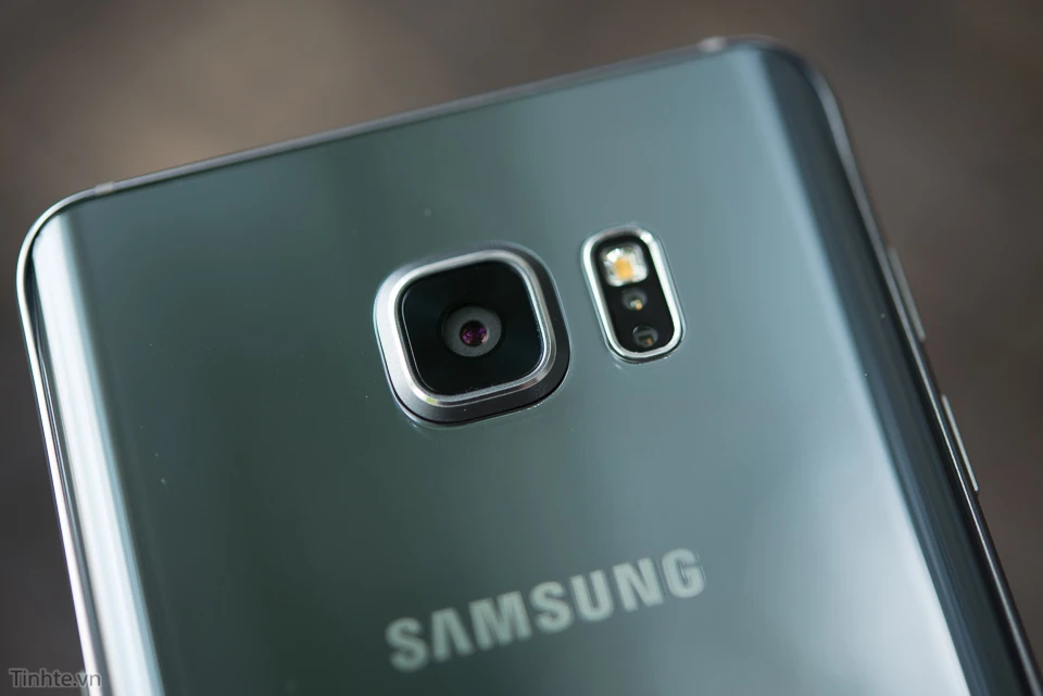 Samsung_Galaxy_Note_5_Silver_bac-10.