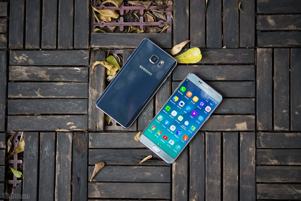 Samsung_Galaxy_Note_5_Silver_bac-14.