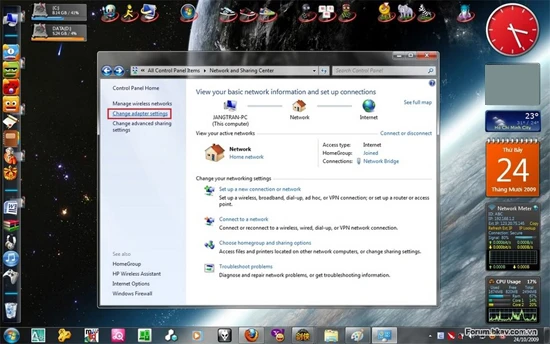 Hướng dẫn phát WiFi từ laptop: Vào Control Panel,chọn “Change adapter settings” (khung đỏ). A6-Phat-WiFi-tu-laptop-Win-8-Win-7.jpg