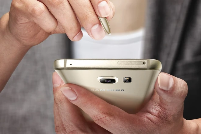 8 smartphone cao cấp có phiên bản màu vàng ảnh 1