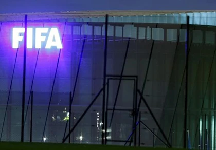 Vụ tham nhũng ở FIFA: Ngân hàng vào cuộc ảnh 1