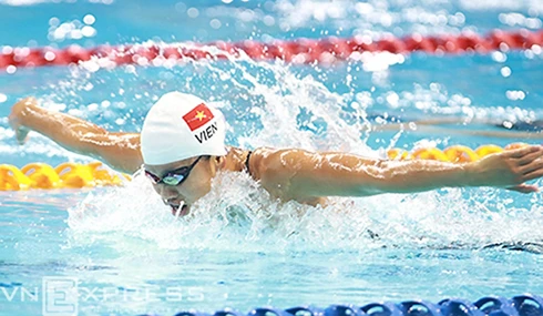 vdv-14-tuoi-lai-pha-ky-luc-cua-anh-vien-1