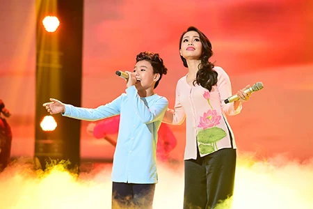 'Công chúa tóc mây' Hồng Minh đăng quang The Voice Kids 2015 ảnh 10