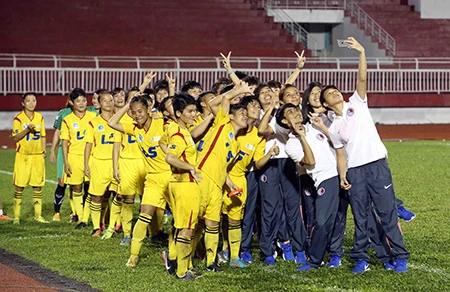 Đội nữ TP.HCM vô địch giải bóng đá quốc tế mở rộng ảnh 14