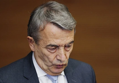 Chủ tịch LĐBĐ Đức từ chức ảnh 1