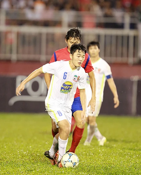 Những khoảnh khắc đẹp trong trận U-21 HAGL và U-19 Hàn Quốc ảnh 7