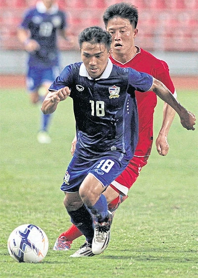 HLV Kiatisak chỉ định Messi Thái làm đội trưởng ảnh 1