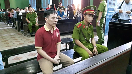 Nghi vợ con bị yểm bùa, đệ tử đổ xăng đốt thầy lang 88 tuổi ảnh 1 Nghi vợ con bị yểm bùa, đệ tử đổ xăng đốt thầy lang 88 tuổi ảnh 1