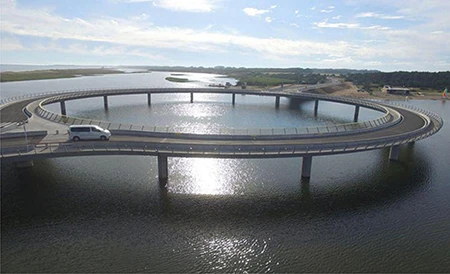 Độc đáo kiến trúc xây dựng cầu chữ O ảnh 4