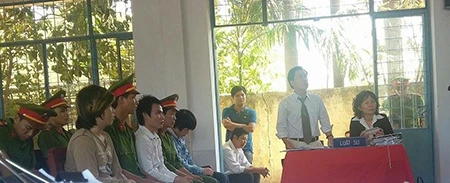 Điều tra lại vụ chiếc áo đỏ oan nghiệt ảnh 1