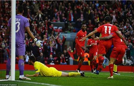 'Tàu ngầm vàng' và giấc mơ vươn ra biển lớn ảnh 1