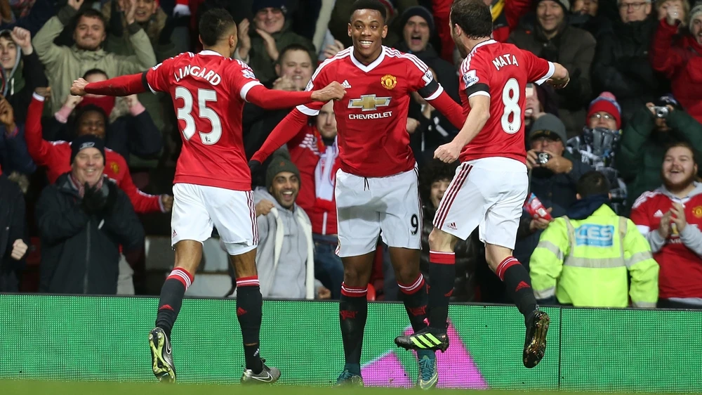 Sao M.U thắng giải bàn thắng đẹp nhất Premier League mùa 2015-2016 ảnh 1