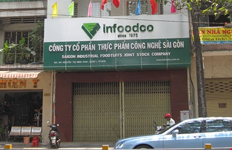 Hàng loạt lãnh đạo, cán bộ hải quan hầu tòa ảnh 1