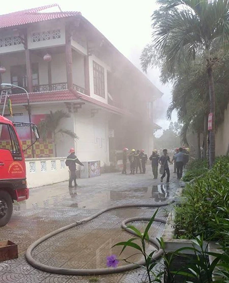 Cháy quán bar ở phố cổ Hội An ảnh 1