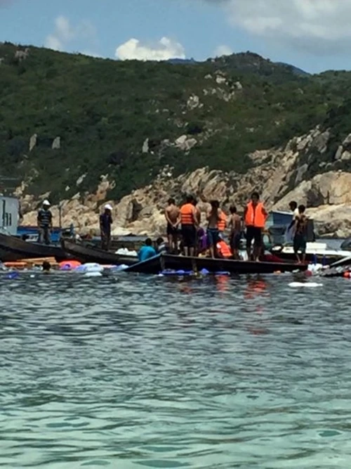 Sập nhà hàng nổi ở Vĩnh Hy:Tiếp tục tìm kiếm hai nạn nhân ảnh 2