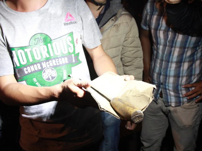 Bắt cháu bé làm con tin, đòi công an cấp súng để tự tử ảnh 3