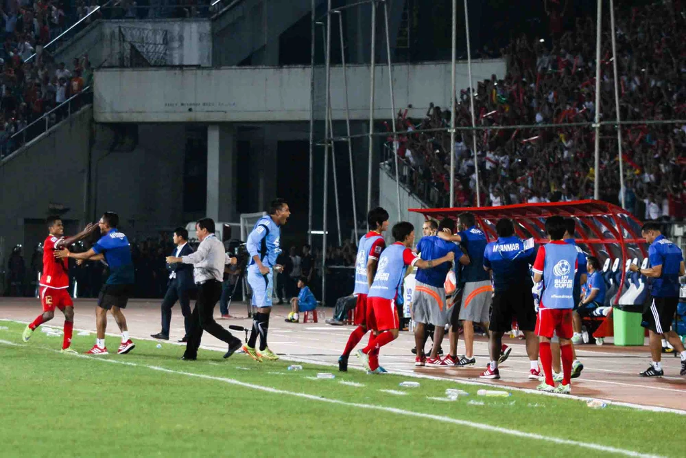 Hàng công tỏa sáng, Việt Nam thắng nghẹt thở Myanmar ảnh 2