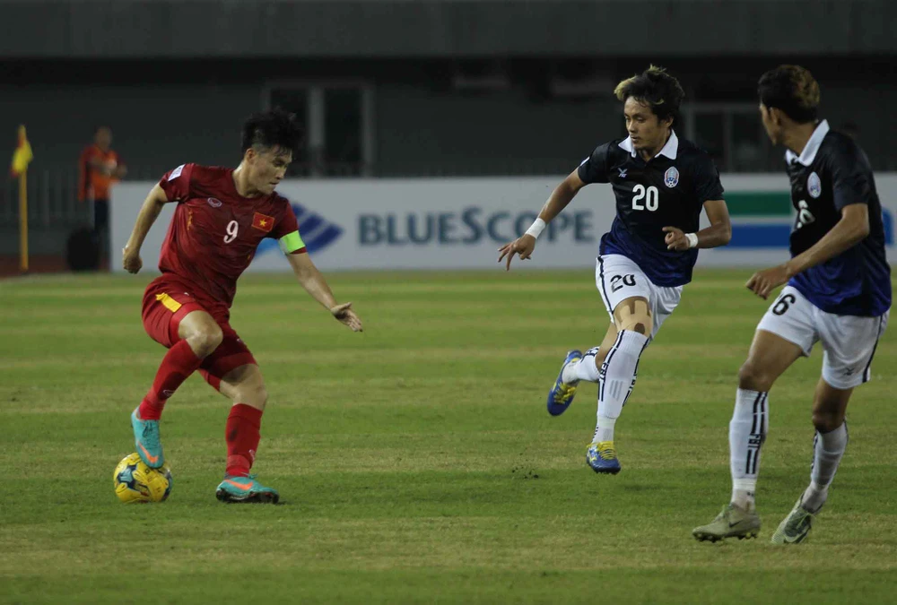 Việt Nam 2-1 Campuchia: Thắng mà không vui ảnh 2