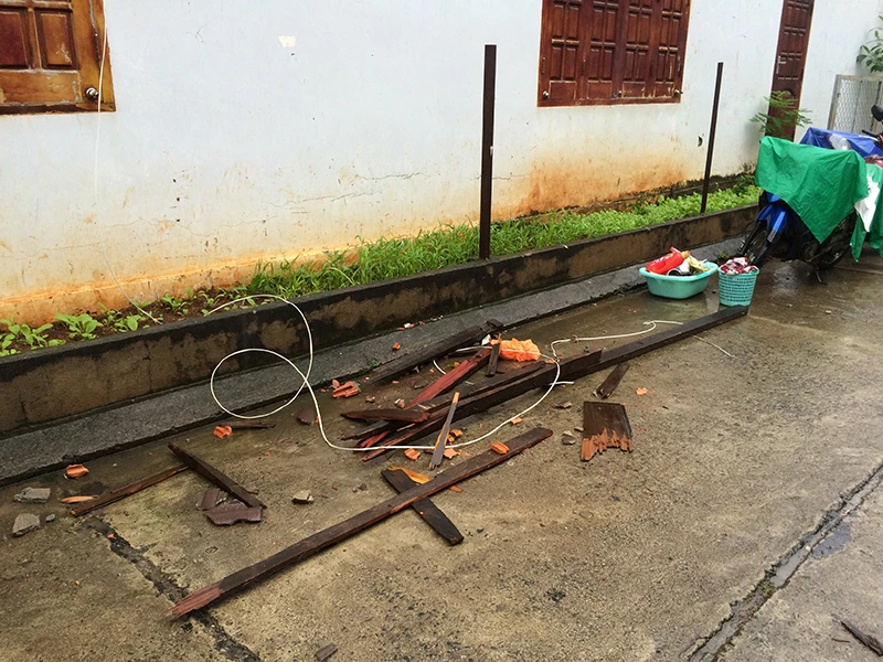 Bảo vệ nghiêm hiện trường vụ nổ ở Công an tỉnh Đắk Lắk ảnh 2