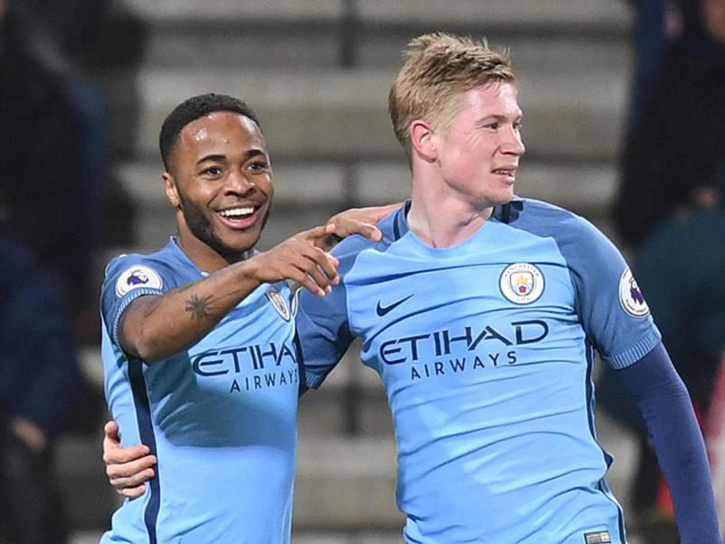 Thêm một “đại gia buông súng” đầu hàng Chelsea ảnh 1