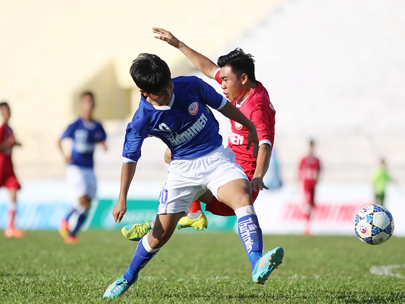 Khai mạc giải U-19 quốc gia 2017: Chủ nhà ngã ngựa ảnh 1