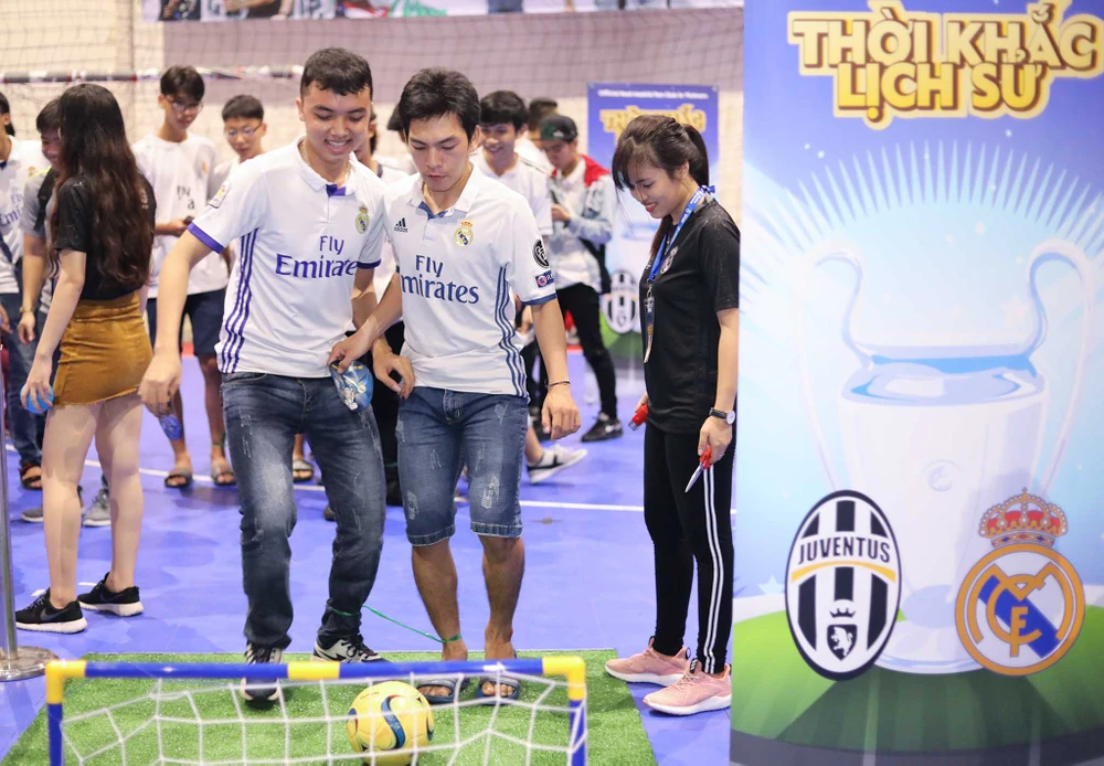 Fan Real bùng nổ với chức vô địch Champions League ảnh 9