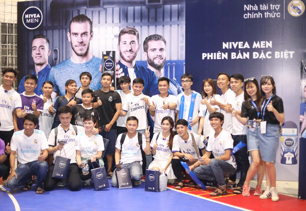 Fan Real bùng nổ với chức vô địch Champions League ảnh 10