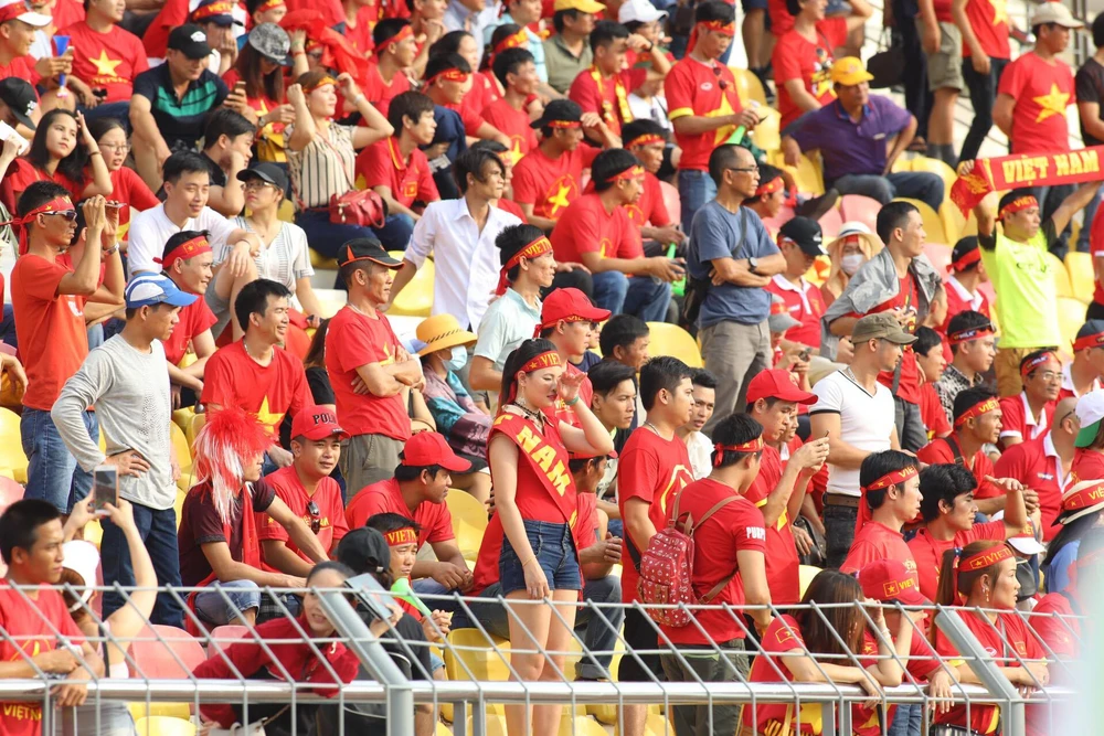 Phí Minh Long sai lầm, Việt Nam thua Thái Lan tan nát ảnh 4