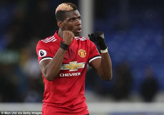 Mourinho thẳng thừng chỉ trích huyền thoại MU ảnh 2