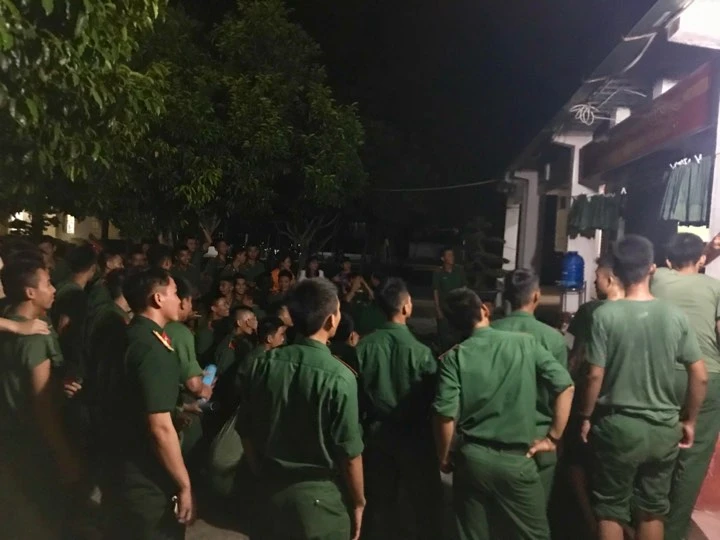 Trường sĩ quan lục quân 2 vỡ òa vì U-23 Việt Nam ảnh 6