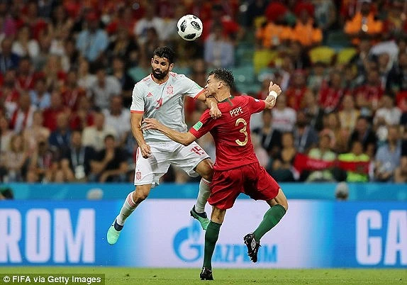 Nhìn lại màn rượt đuổi kinh điển của Tây Ban Nha - Bồ Đào Nha ảnh 6