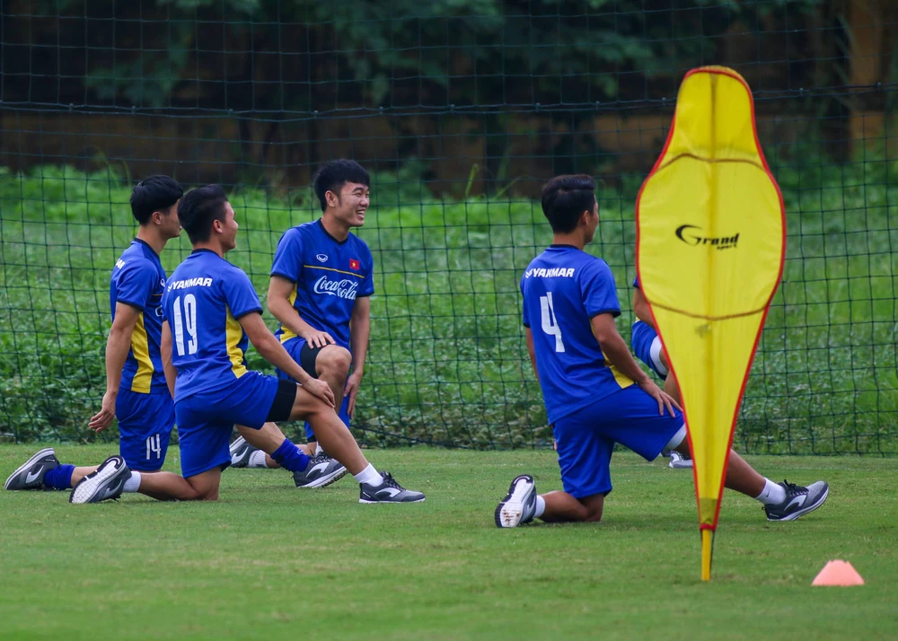 U-23 Việt Nam 'luyện công' chờ 'đấu' Oman ảnh 9