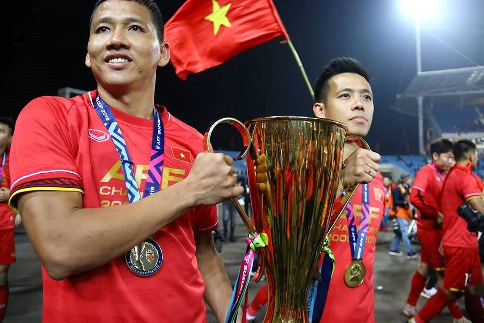 Khoảnh khắc đăng quang AFF Cup đầy cảm xúc của tuyển Việt Nam ảnh 9 Khoảnh khắc đăng quang AFF Cup đầy cảm xúc của tuyển Việt Nam ảnh 9