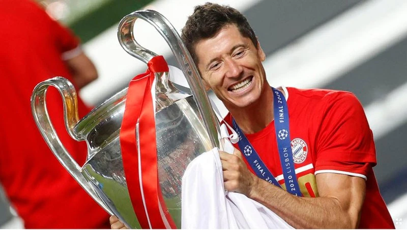 UEFA công bố 23 cầu thủ hay nhất Champions League: Bất ngờ CR7 ảnh 4