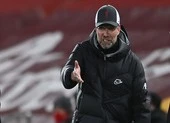 Klopp lí giải việc thay người khó hiểu sau thất bại lịch sử