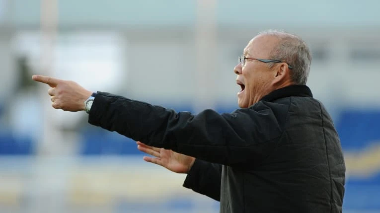 Quả 11m đầy tranh cãi khiến Việt Nam thua ngược Saudi Arabia ảnh 18