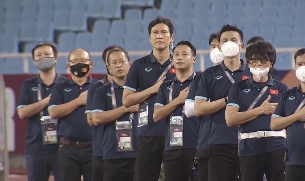 Tuyển Việt Nam thua đáng tiếc và đầy tranh cãi trước Úc ảnh 11