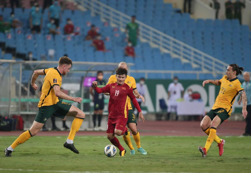 Tuyển Việt Nam thua đáng tiếc và đầy tranh cãi trước Úc ảnh 9