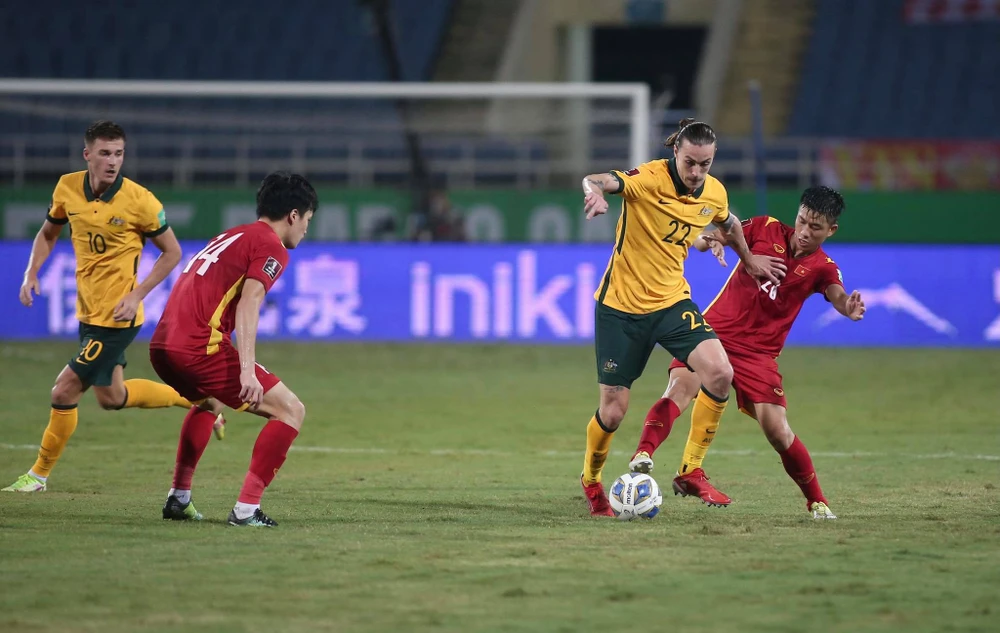 Tuyển Việt Nam thua đáng tiếc và đầy tranh cãi trước Úc ảnh 4