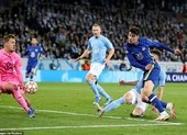 Juventus giành vé sớm, Chelsea cùng tiến