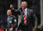 Sir Alex Ferguson nhổ nước bọt vào sao MU