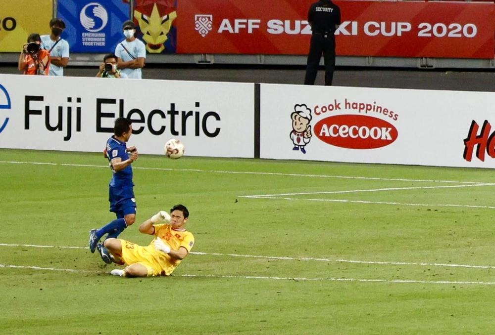Thái Lan thắng Việt Nam trong trận cầu có quá nhiều tranh cãi ảnh 10