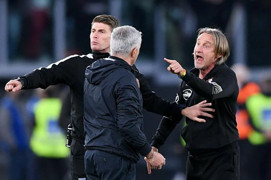Lãnh đạo Salernitana rất tức giận với Mourinho và hành vi của người bên phía AS Roma. ẢNH: GETTY